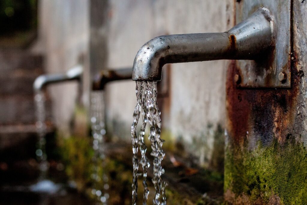 water, outdoor faucet